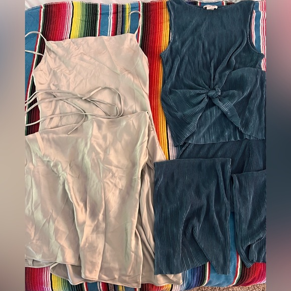 Clothing bundle! - Picture 3 of 3